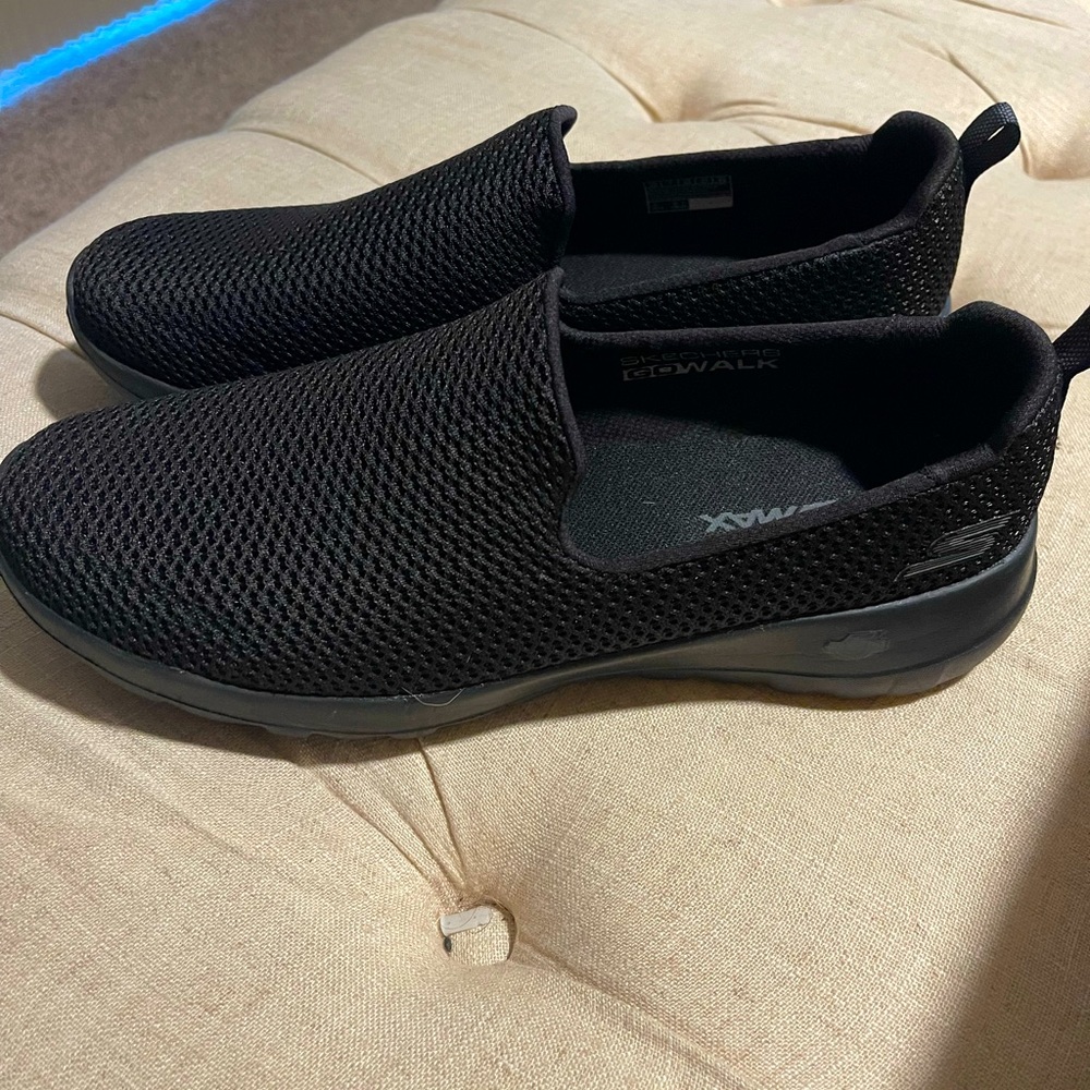 Skechers shoes